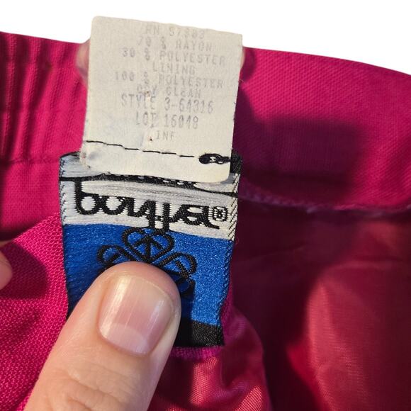 Panther Woman Hot Pink Skirt, Size 20W – Bold & Vibrant Essential [0295] - Picture 6 of 7